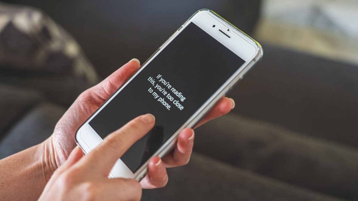 Écran de téléphone cassé : que faire et qui paie la réparation
